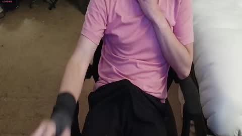 Snapshot of daintydusk1 chatting on 03/25/26, 11:44 daintydusk1 online show from 03/25/26, 11:44