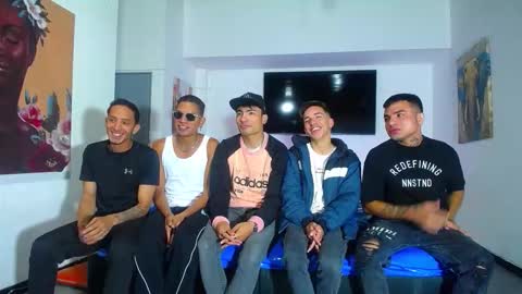 Snapshot of daiquirie chatting on 09/11/25, 12:05 daiquirie online show from 09/11/25, 12:05