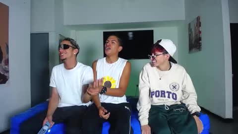 Snapshot of daiquirie chatting on 10/18/25, 11:44 daiquirie online show from 10/18/25, 11:44