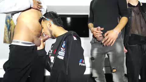 Snapshot of daiquirie chatting on 10/31/25, 12:50 daiquirie online show from 10/31/25, 12:50