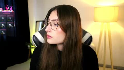 Snapshot of daisha_riley chatting on 09/10/25, 01:44 Lauren            online show from 09/10/25, 01:44