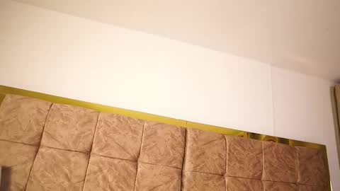 Lauren            online show from 03/02/26, 07:15