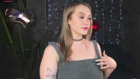 Viickie online show from 03/24/26, 09:25