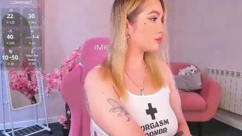 Snapshot of daisy_beckerr chatting on 07/23/26, 09:18 Viickie online show from 07/23/26, 09:18
