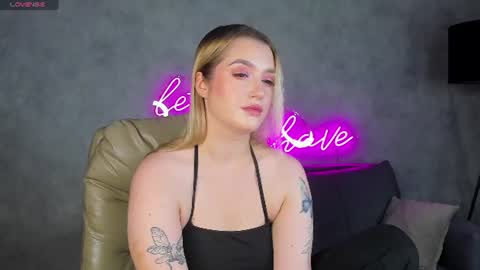 Snapshot of daisy_beckerr chatting on 08/02/26, 09:19 Viickie online show from 08/02/26, 09:19