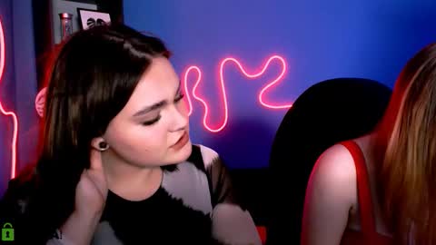 Little Di online show from 09/25/25, 09:18