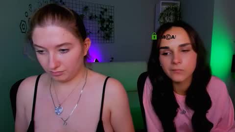 Little Di online show from 09/27/25, 07:41