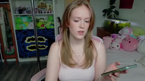 Snapshot of daisy_dollxo chatting on 05/12/26, 09:12 Daisy online show from 05/12/26, 09:12