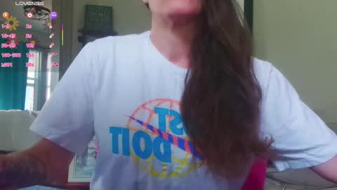 Snapshot of daisy_dove chatting on 04/04/26, 05:43 Daisy online show from 04/04/26, 05:43