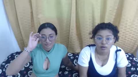 Snapshot of daisy_hot_x chatting on 10/19/25, 09:37 Daisy hot x online show from 10/19/25, 09:37