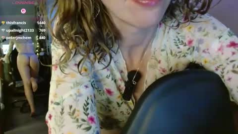 Snapshot of daisy_lovely chatting on 07/13/26, 04:15 daisy_lovely online show from 07/13/26, 04:15
