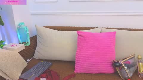 Daisy Price online show from 05/26/26, 10:33