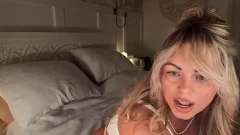 Snapshot of daisydreams_cumtrue chatting on 03/08/26, 10:13 Daisy Dreams online show from 03/08/26, 10:13