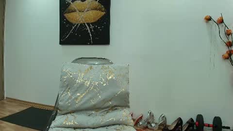 Snapshot of daisyluvsyou chatting on 06/22/26, 05:15 Daisyy online show from 06/22/26, 05:15