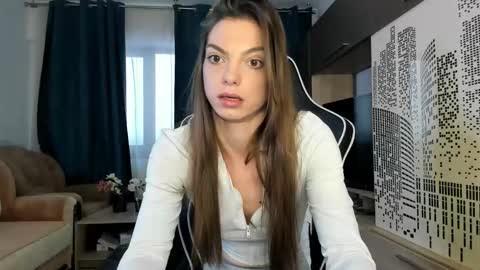 Beatrice online show from 12/15/25, 10:52