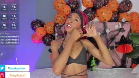 Snapshot of daisytaylor_ chatting on 10/23/25, 12:37 Daisy online show from 10/23/25, 12:37