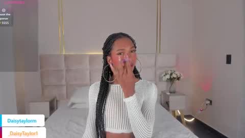 Snapshot of daisytaylor_ chatting on 11/05/25, 12:27 Daisy online show from 11/05/25, 12:27