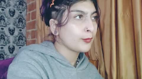    --  -- help me reach 100 hands up  online show from 02/09/25, 06:33