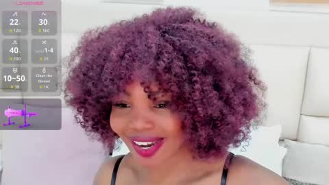 Snapshot of dakhota___ chatting on 10/17/25, 11:24 Brisa   online show from 10/17/25, 11:24