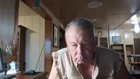 Snapshot of dakit2 chatting on 11/15/25, 03:52 dakit online show from 11/15/25, 03:52