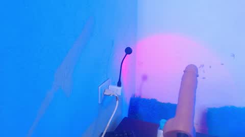 VALENTINA  online show from 10/06/25, 08:01