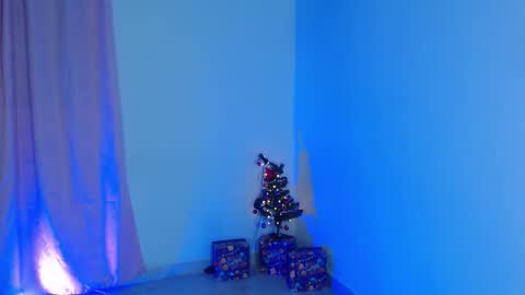 VALENTINA  online show from 12/20/25, 08:10