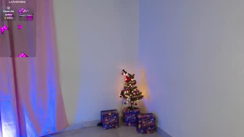 VALENTINA  online show from 12/21/25, 07:59