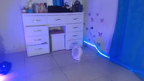 Snapshot of dakkotta_curvy chatting on 06/20/26, 08:06 VALENTINA online show from 06/20/26, 08:06