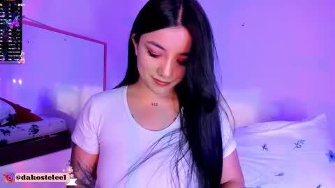 dakostelee1_ online show from 11/18/25, 09:30