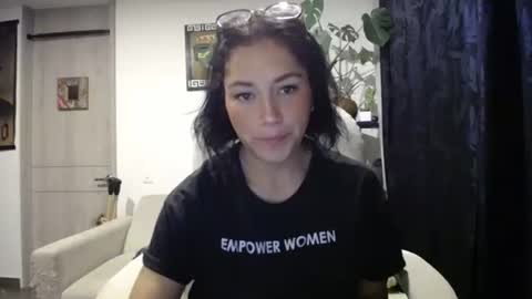 Snapshot of dakota01_ chatting on 12/20/24, 02:41 IG dakotasofiaa online show from 12/20/24, 02:41