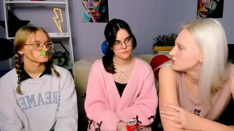 Dakota online show from 03/05/25, 01:39