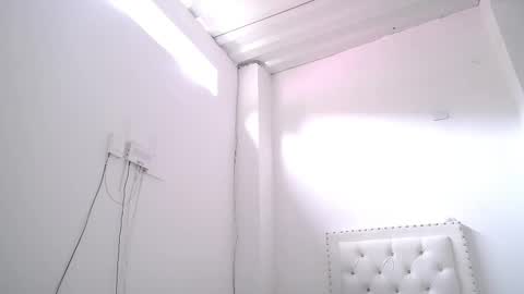 Dakota and Aron online show from 02/01/26, 02:04