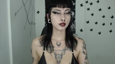 Snapshot of dakota_krall_ chatting on 02/11/25, 02:03 dakota online show from 02/11/25, 02:03