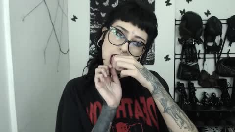 dakota online show from 12/21/25, 03:57