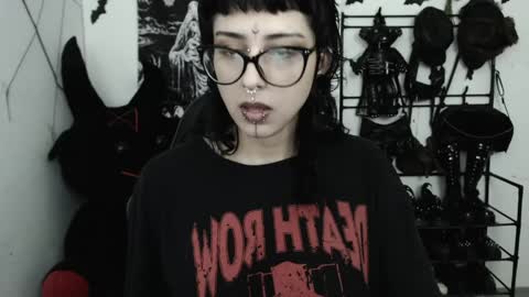 Snapshot of dakota_krall_ chatting on 04/10/26, 02:50 dakota online show from 04/10/26, 02:50