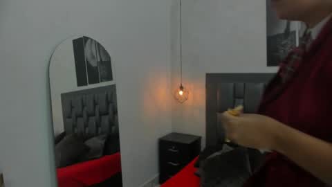 Dakota  online show from 11/05/25, 12:27