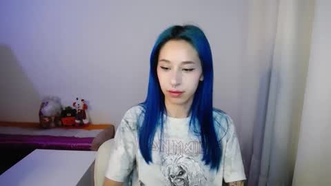 Snapshot of dakota_senju chatting on 11/19/25, 10:21 Maca online show from 11/19/25, 10:21