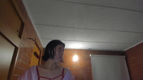 Snapshot of dakotaa_aa chatting on 12/24/24, 10:39 The girl of your dreams o online show from 12/24/24, 10:39