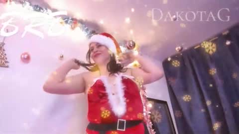Snapshot of dakotaagray chatting on 12/20/25, 02:07 Dakotaagray online show from 12/20/25, 02:07