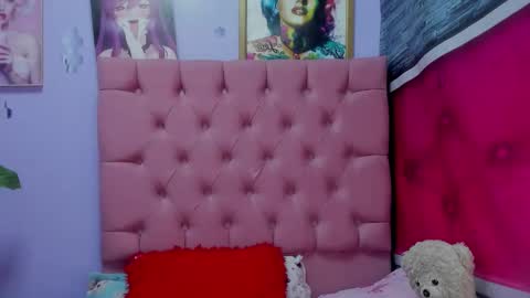 Mariana online show from 10/23/25, 08:40