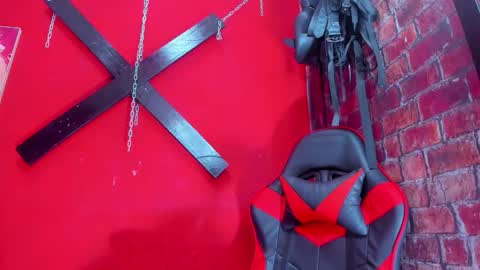 Snapshot of dakotaks chatting on 03/22/26, 05:00 Mariana online show from 03/22/26, 05:00