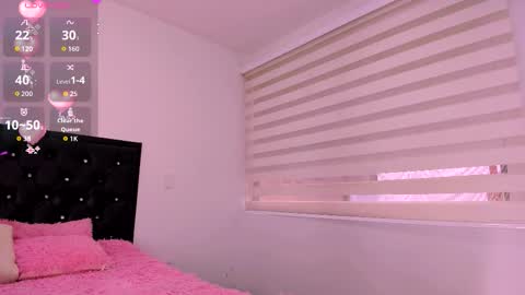 Snapshot of dakotamitchell chatting on 09/27/25, 10:04 dakotamitchell online show from 09/27/25, 10:04