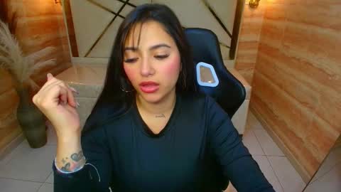 Dakotha  online show from 11/28/25, 03:20