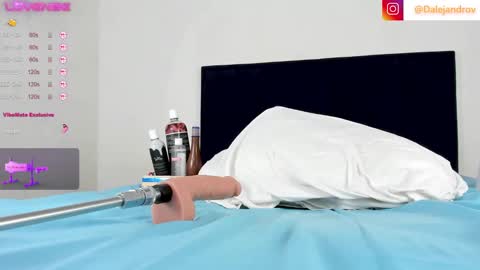     online show from 01/03/25, 03:16