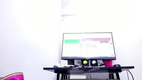 Snapshot of dalia_2 chatting on 01/17/25, 03:12 Ren online show from 01/17/25, 03:12