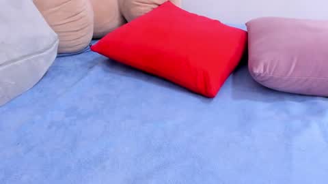 Snapshot of dalia_2 chatting on 01/17/25, 09:17 Ren online show from 01/17/25, 09:17