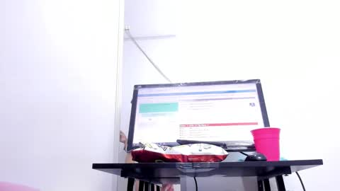 Snapshot of dalia_2 chatting on 01/20/25, 04:21 Ren online show from 01/20/25, 04:21