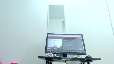 Snapshot of dalia_2 chatting on 02/19/25, 06:33 Ren online show from 02/19/25, 06:33