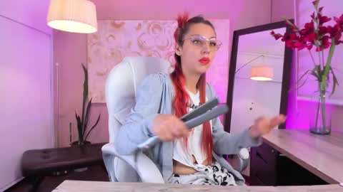 Snapshot of dalia_garrett chatting on 12/23/24, 12:52 Dalia online show from 12/23/24, 12:52