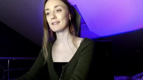 Dalia  online show from 12/12/24, 02:00